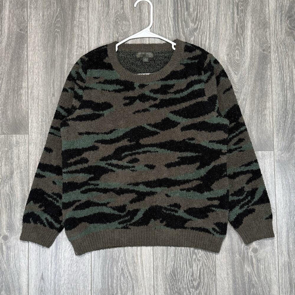 Barefoot Dreams Cozy Chic Seaside Crew Neck Pullover Camo Green Size Large NWOT